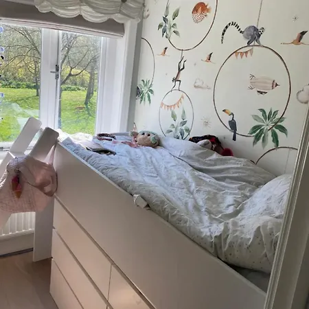 Kindvriendelijk Huis Dichtbij Zee Holiday home Heemstede